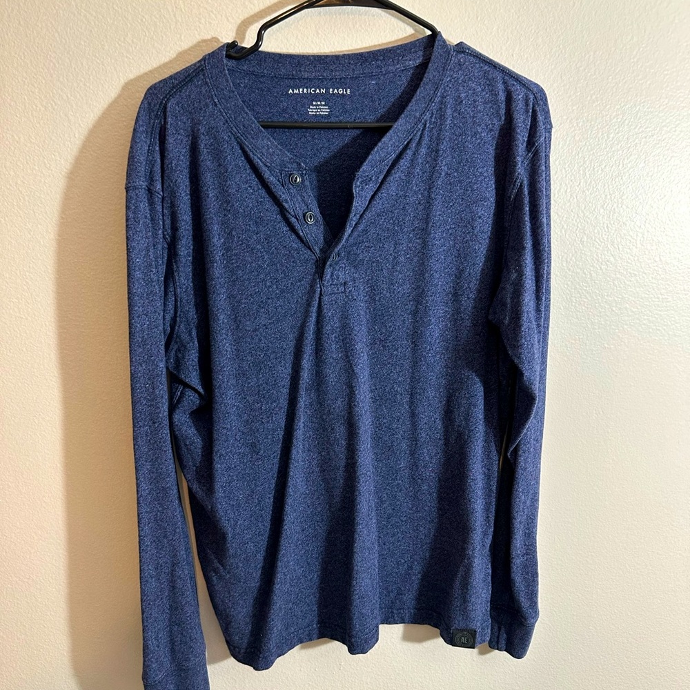 Casual long sleeve quarter button